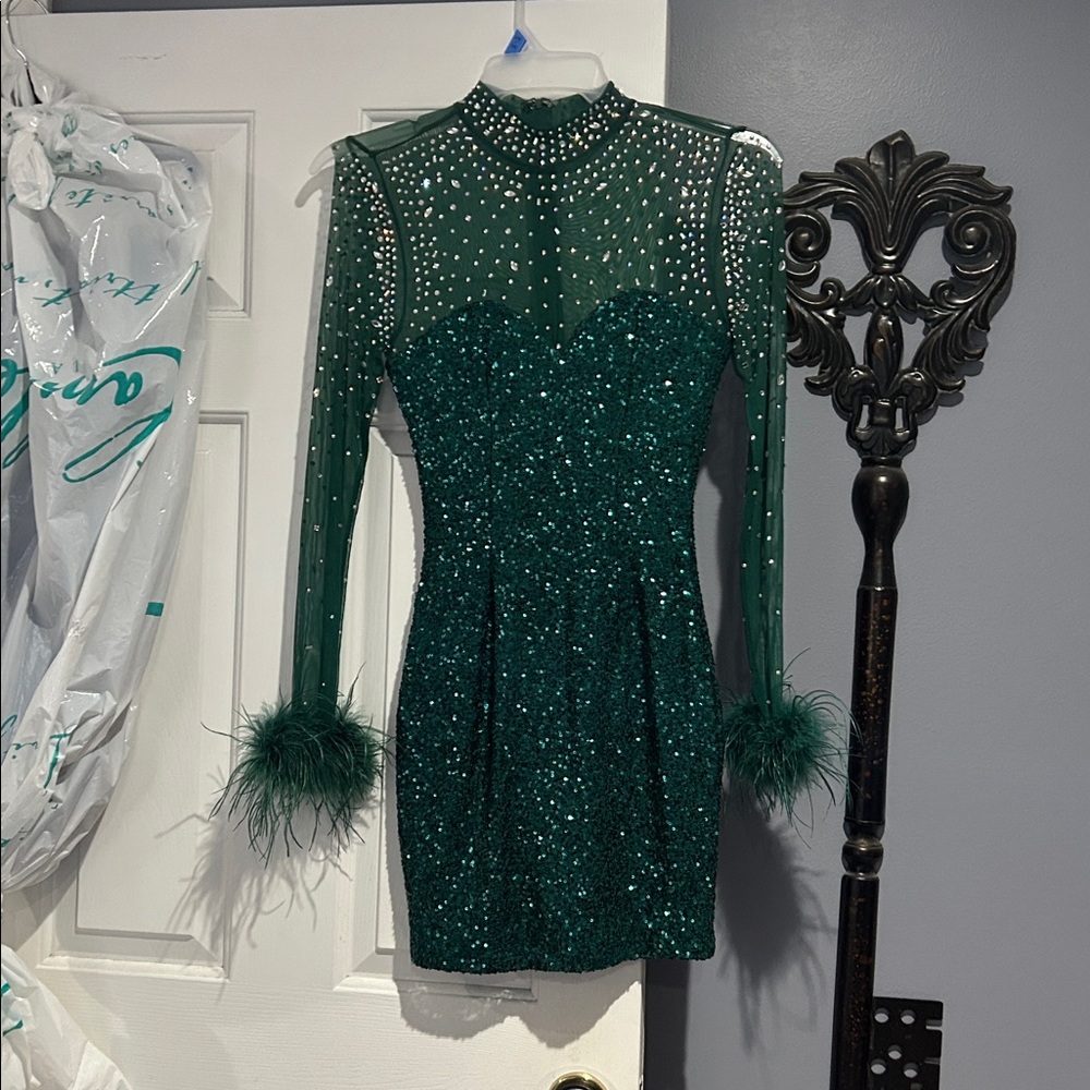 Elegant Green Sequin Dress